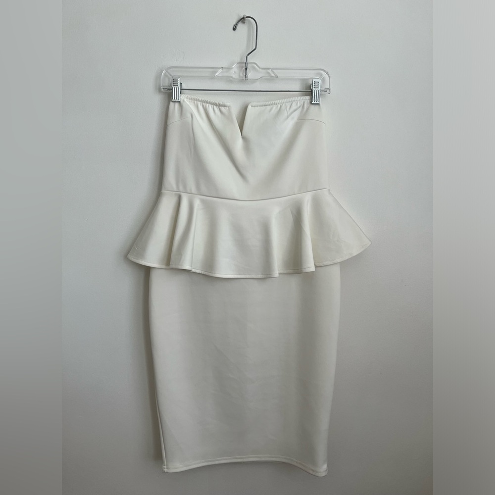 AX Paris Strapless Peplum Dress in White, Size 14